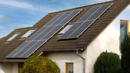 Guide pratique pour installer une fenêtre de toit dans les règles de l'art